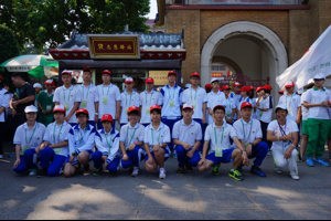 2013广东华侨中学志愿活动——中山纪念堂志愿驿站