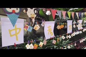 试待明朝出鞘日，人尽望，展锋芒